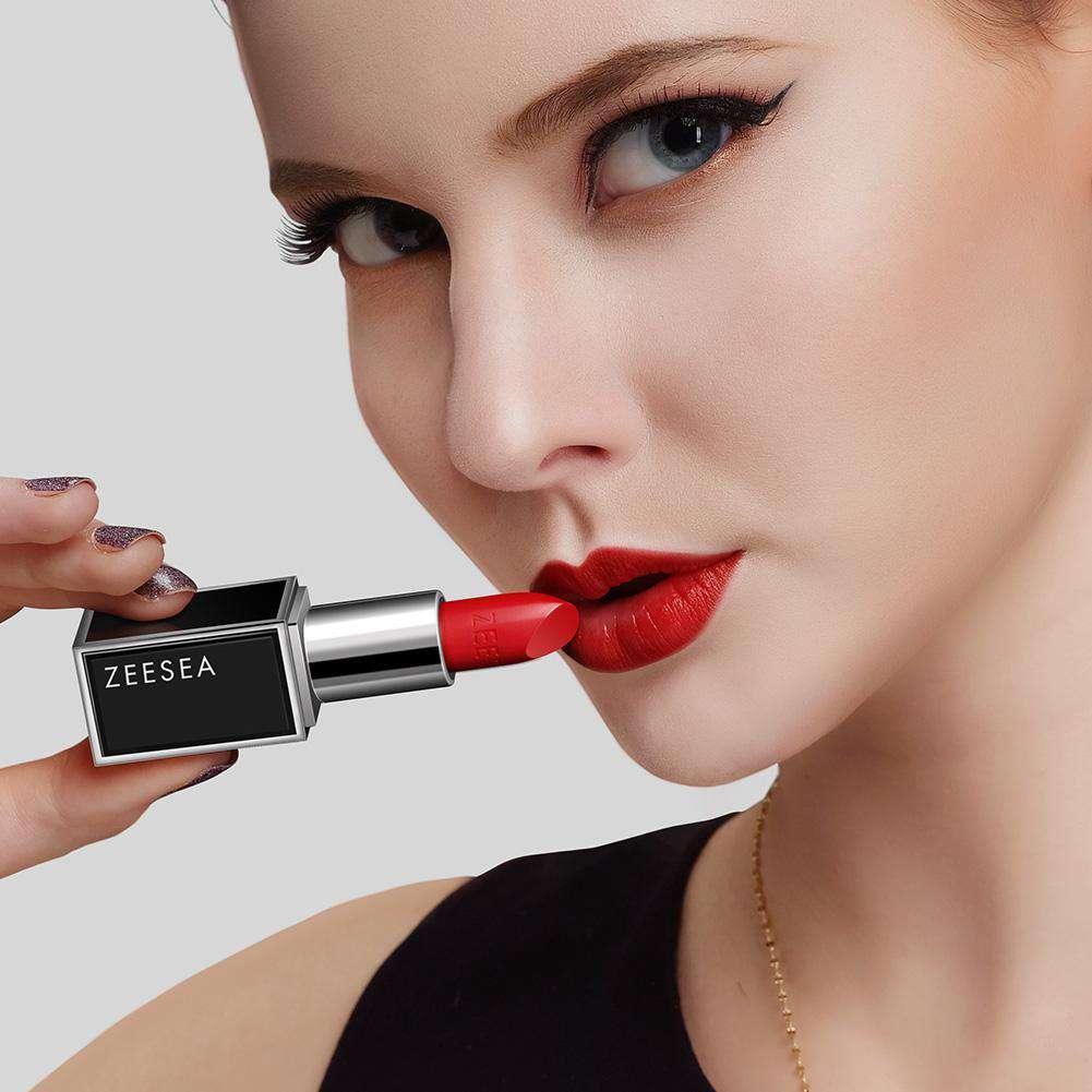 Classic Hydrating Silky Lipstick - Image 3