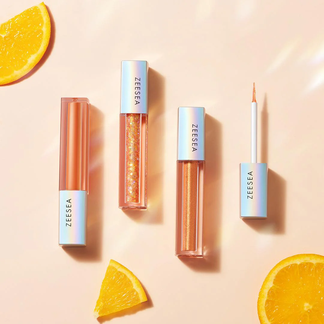 Glitter Galaxy Colored Liquid Eyeshadow - Image 4